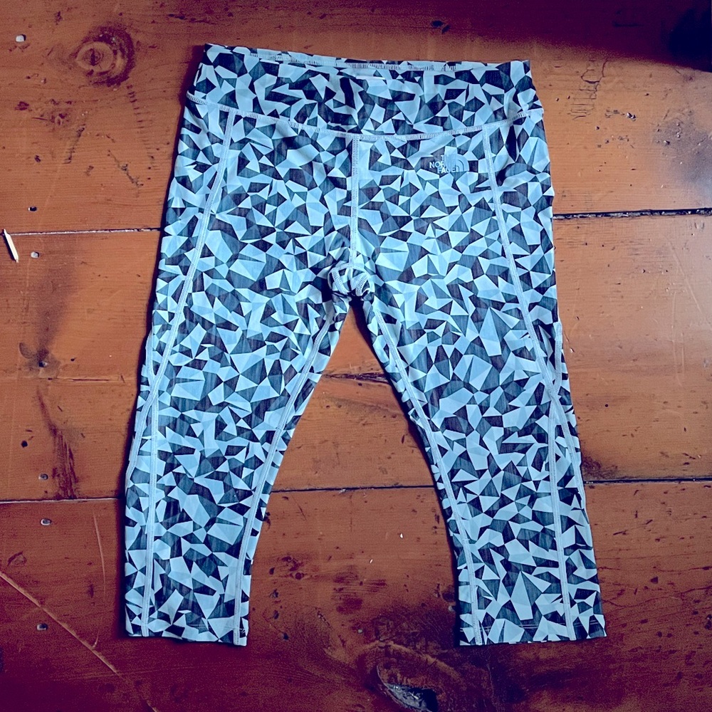 The North Face crop capri legging geometric blue size M